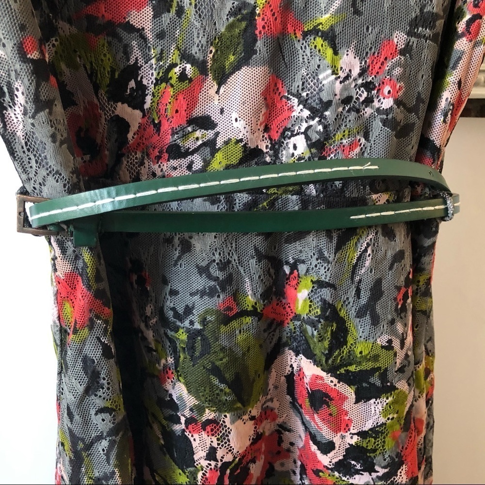 🎄Dynamite floral pattern dress fit  and flare size L